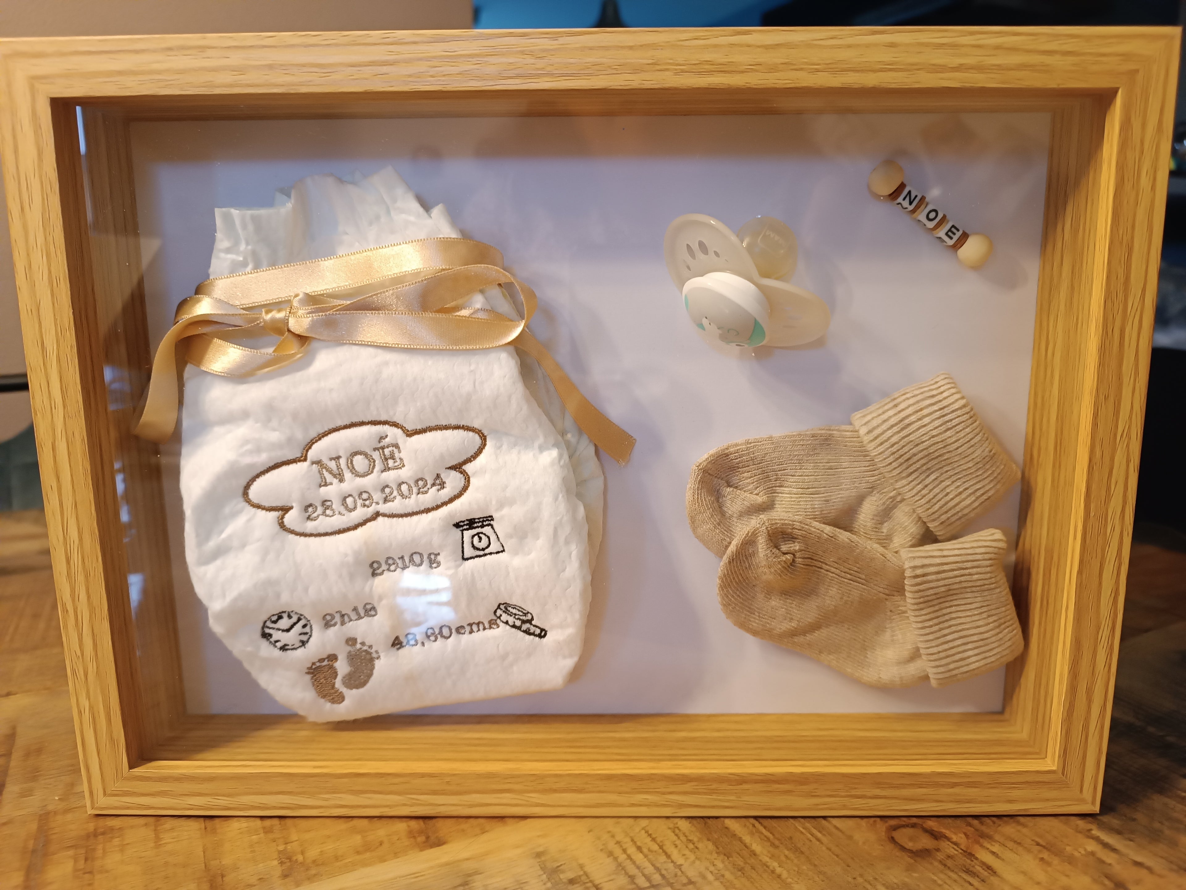 Cadre A PERSONNALISER - Souvenir de naissance brodé